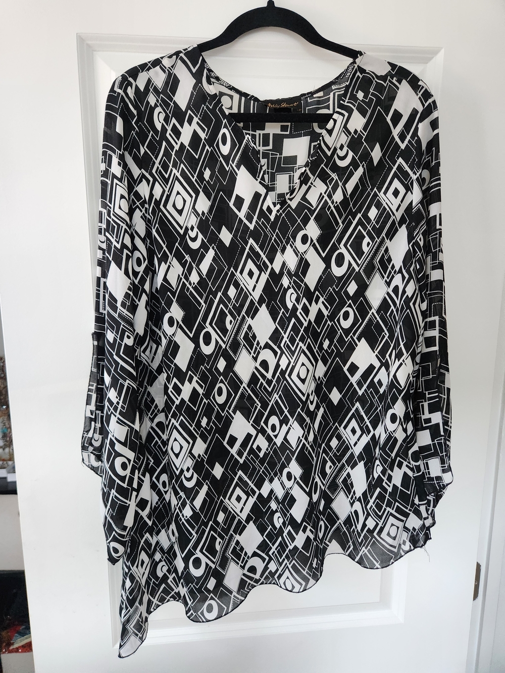 Ashley Stewart Black & White Geometric V-Neck Blouse